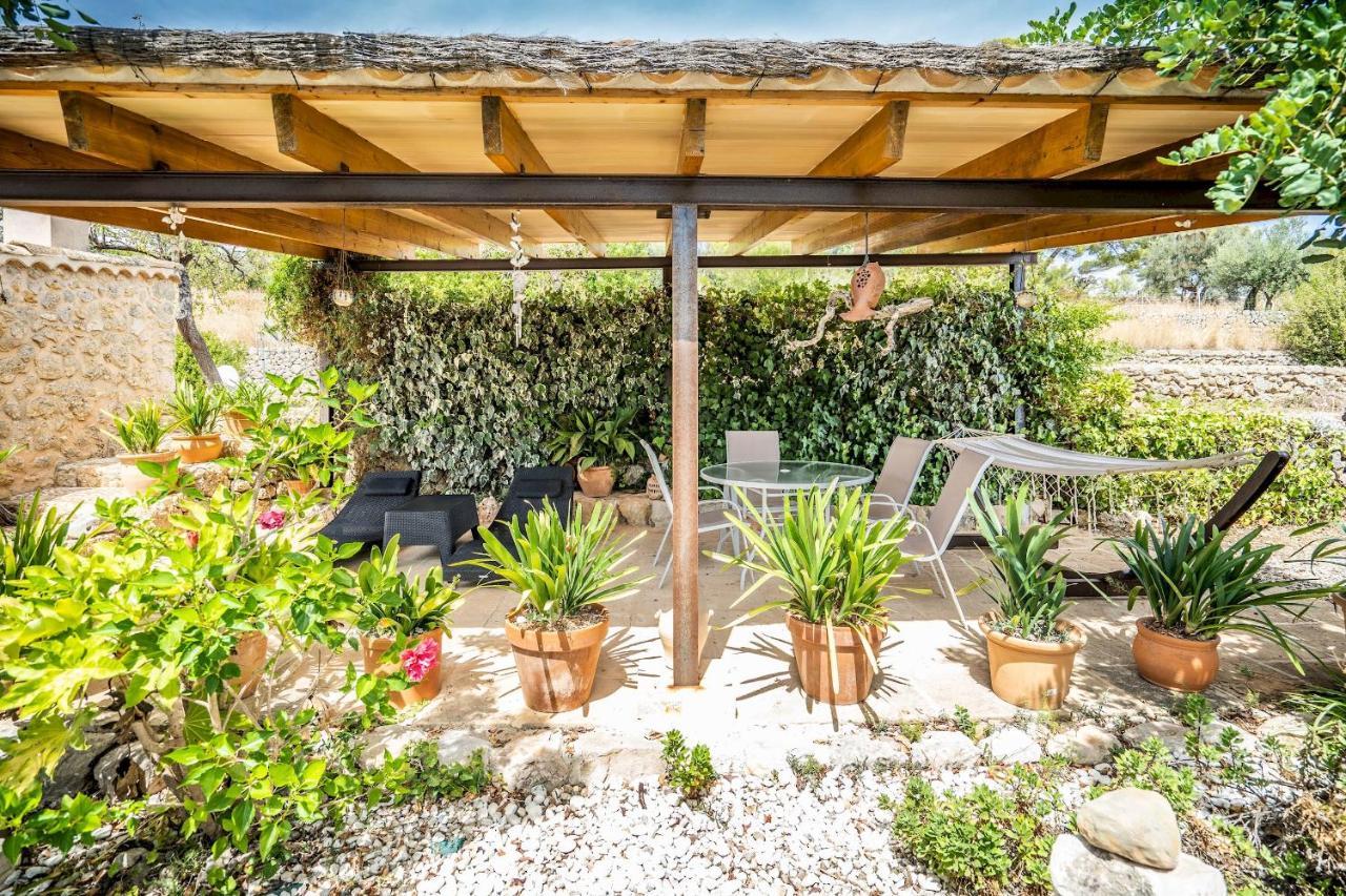CAN PULIT - finca romántica para 2 con piscina y vistas en Selva  Exterior foto